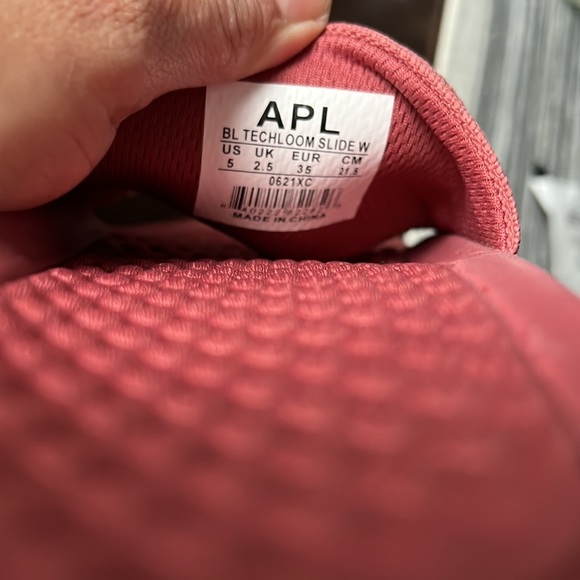 APL BIG LOGO TECHLOOM SLIDE - Picture 5 of 6